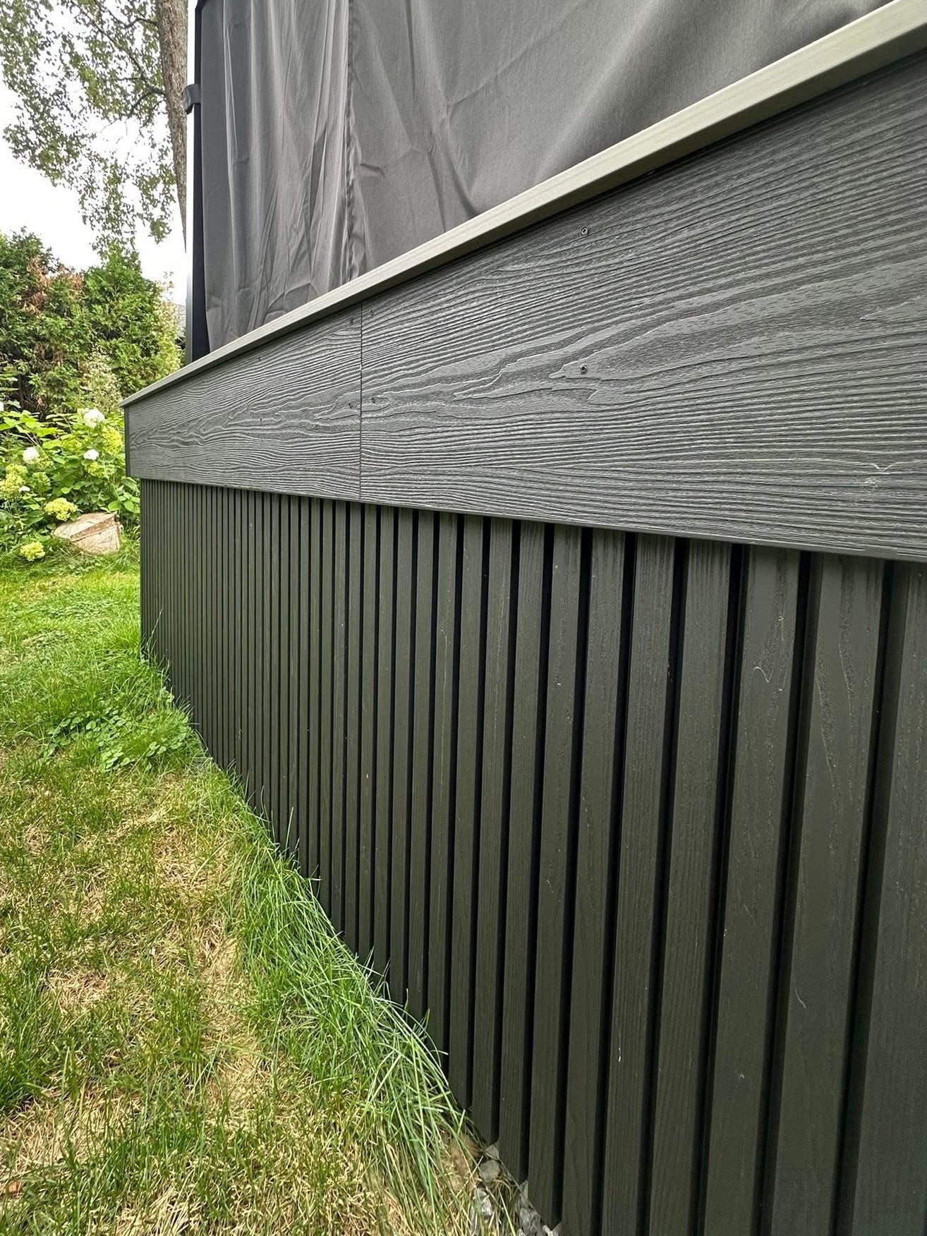 Revêtement cannelé